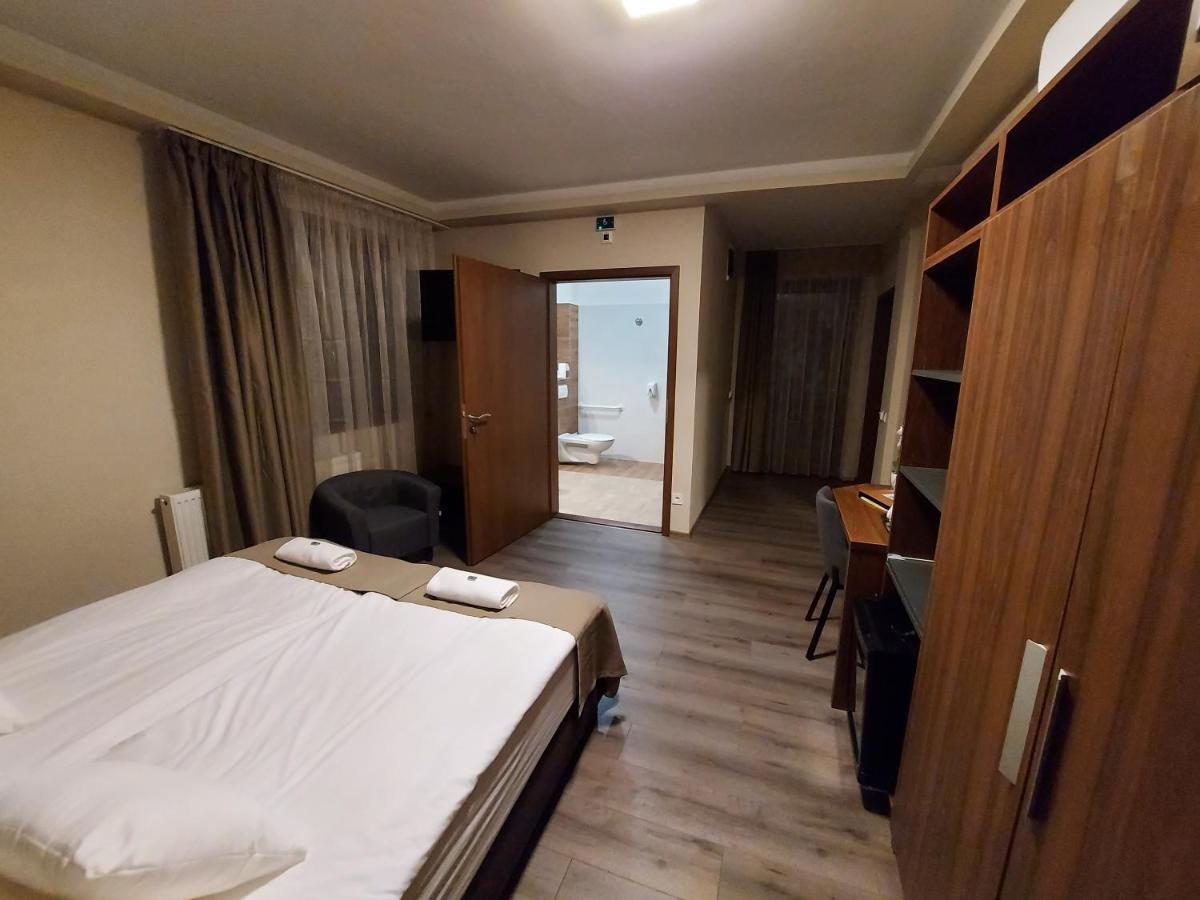 Bed and Breakfast Ven Diofa De Lux Panzio Segedyn Zewnętrze zdjęcie