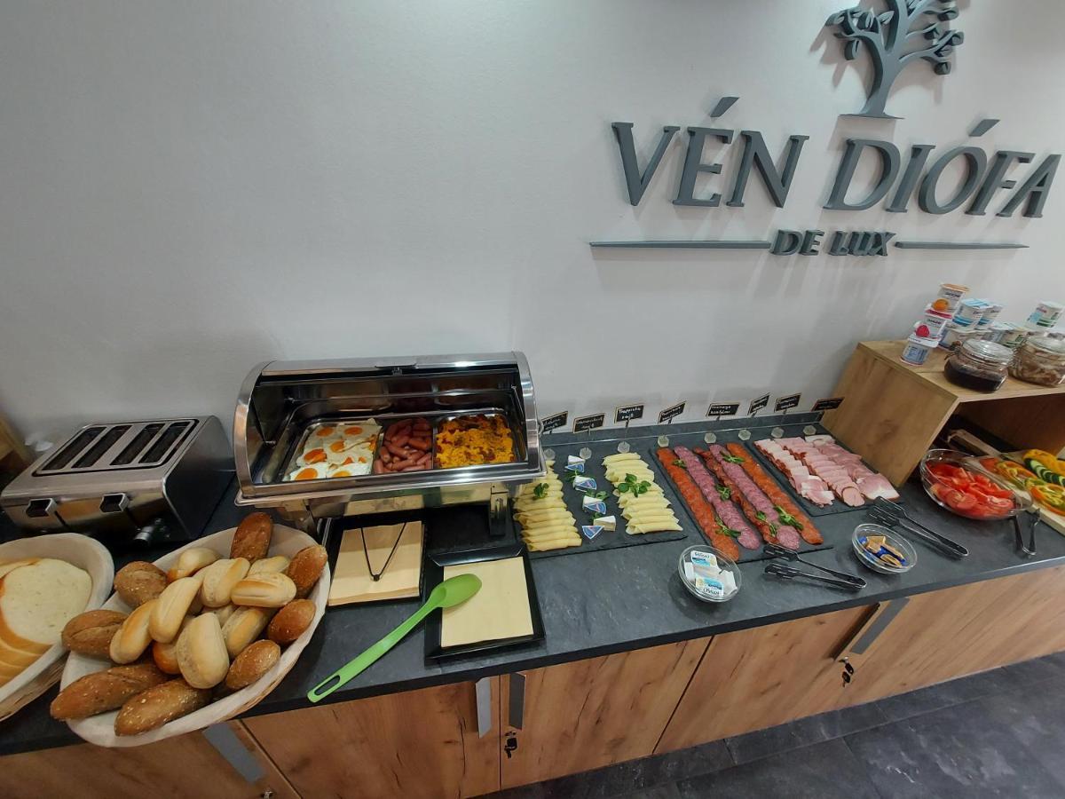 Bed and Breakfast Ven Diofa De Lux Panzio Segedyn Zewnętrze zdjęcie